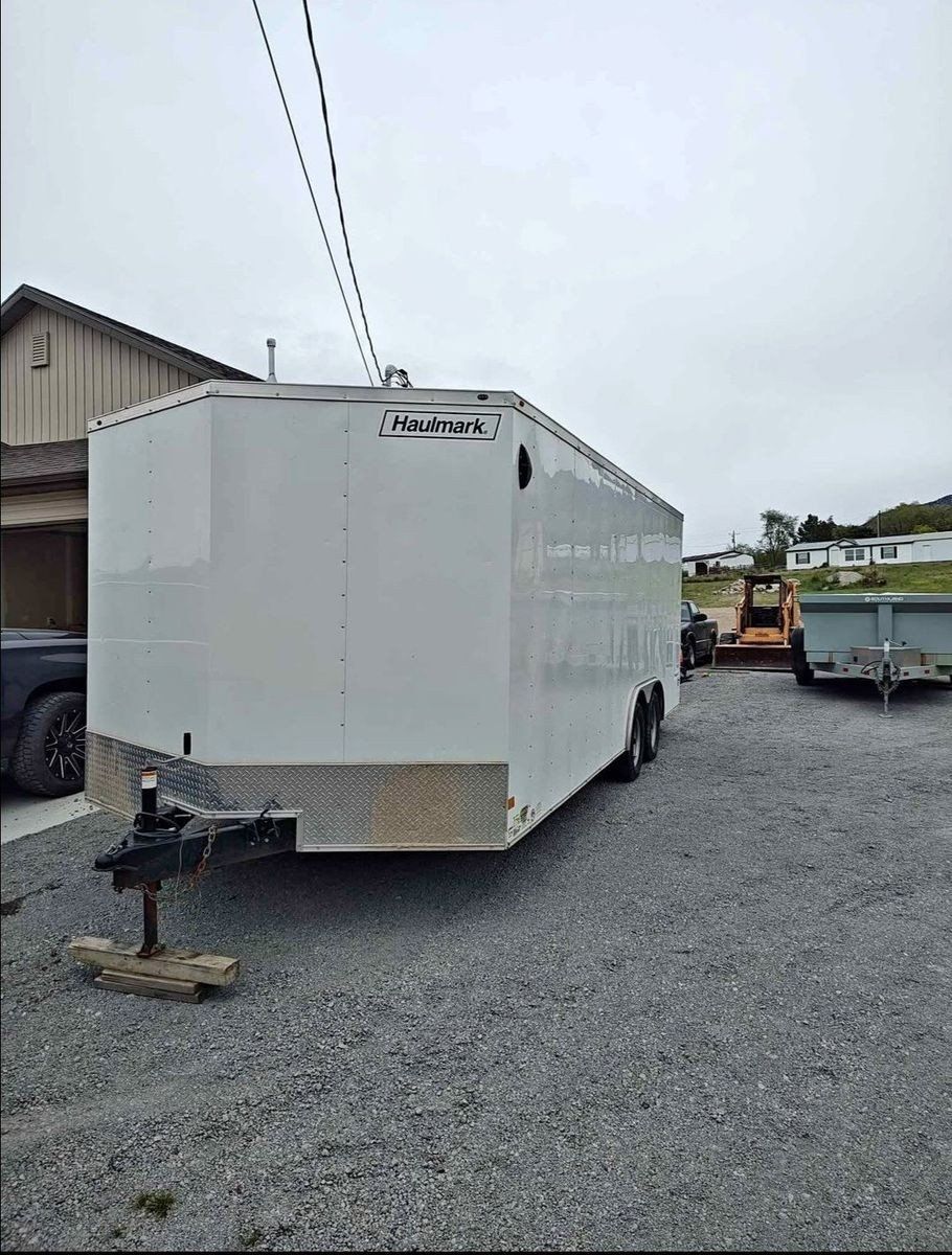 2021 Haulmark 8.5x20 Enclosed Trailer