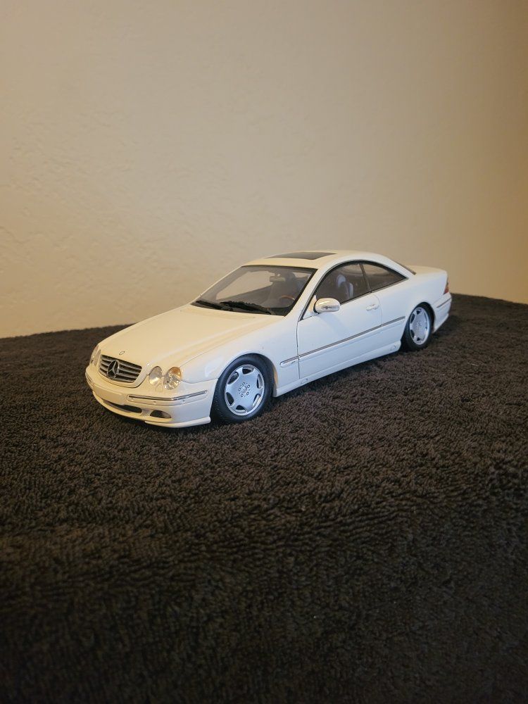 Mercedes Benz CL 600  1/18 scale.
