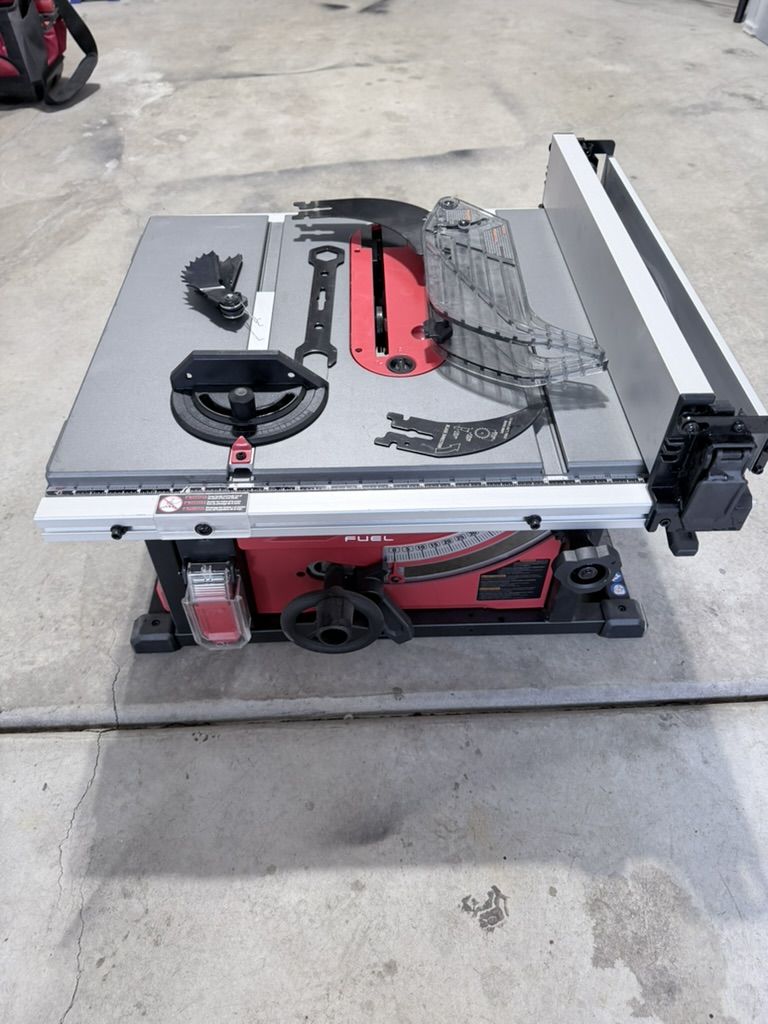 Milwaukee Fuel M18 8-1/4" Table Saw w/ ONE-KEY 2738-20