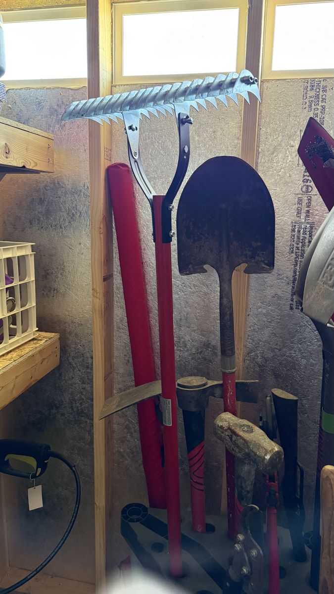 Adjustable Thatch Rake