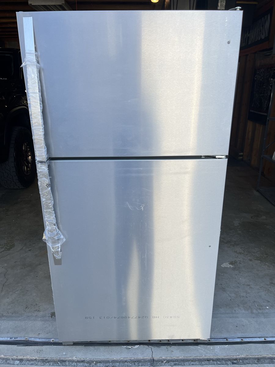 Whirlpool 20 Cu. Ft. Top Freezer Refrigerator Brand New