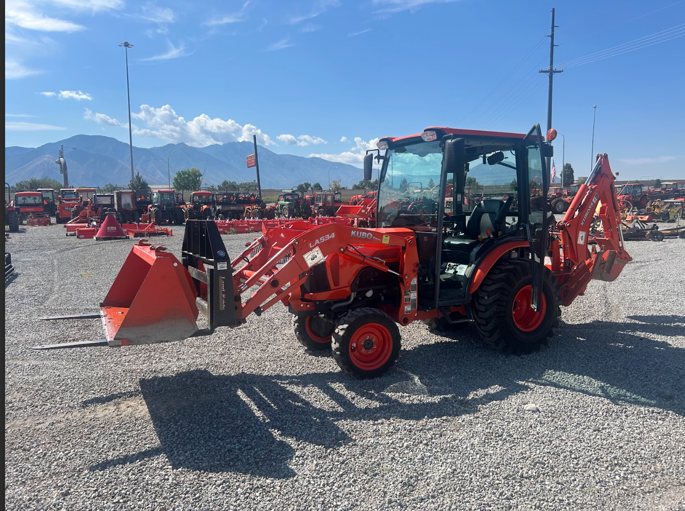 Kubota B2650 Tractor Loader Backhoe