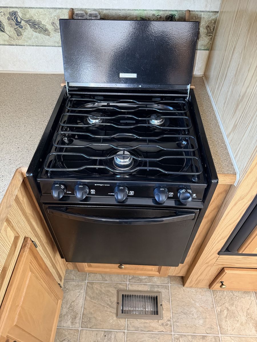 Main image 10