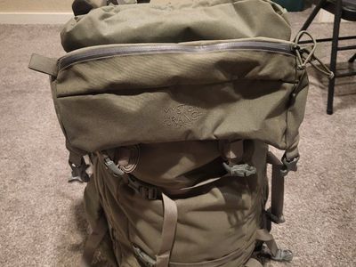 Mystery Ranch Metcalf Hunting Backpack - Grey/Green, Large Capacity, Durable