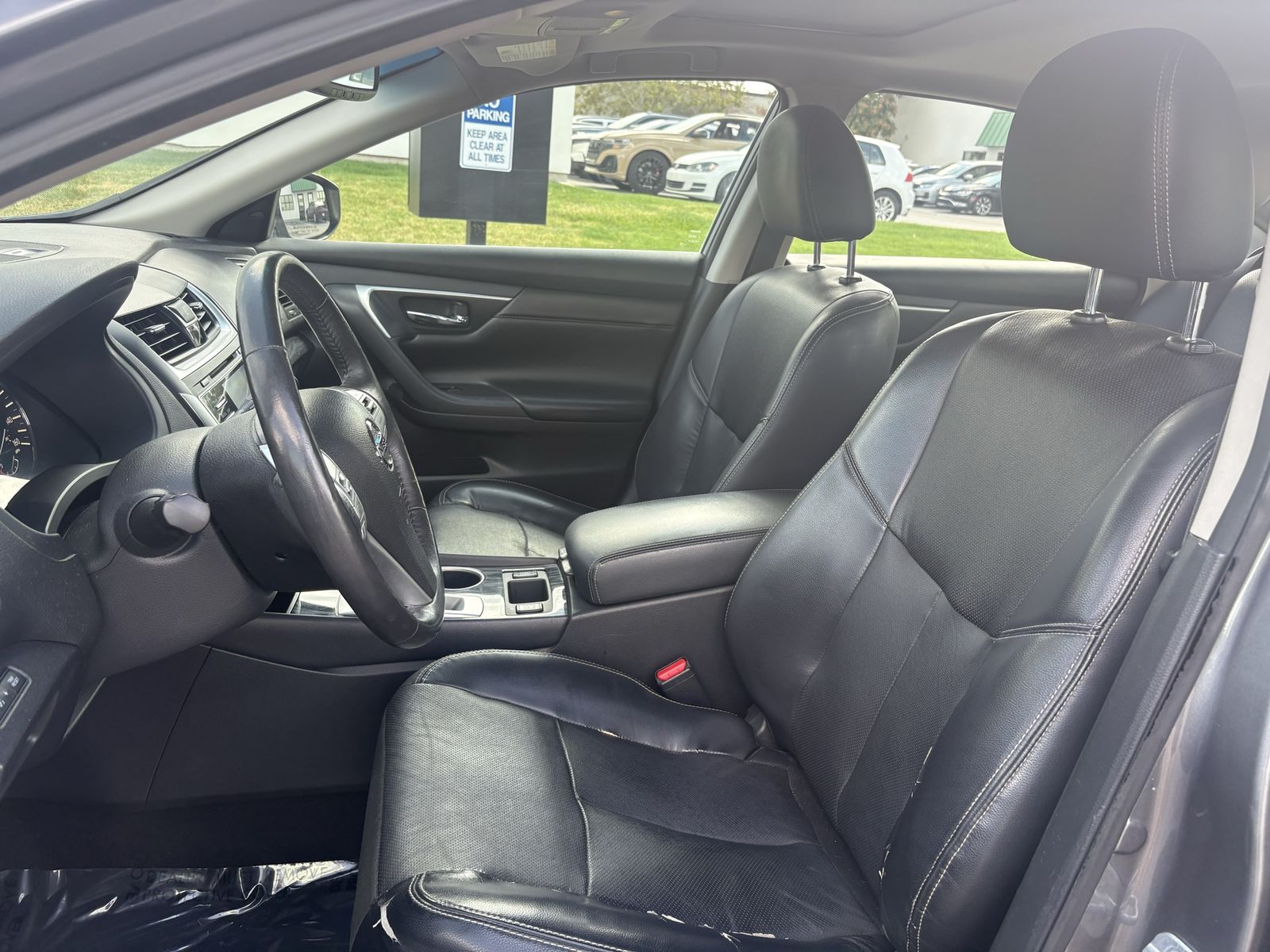 Main image 11
