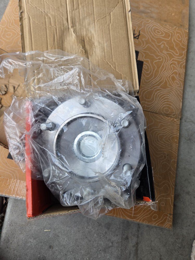 Main image 3