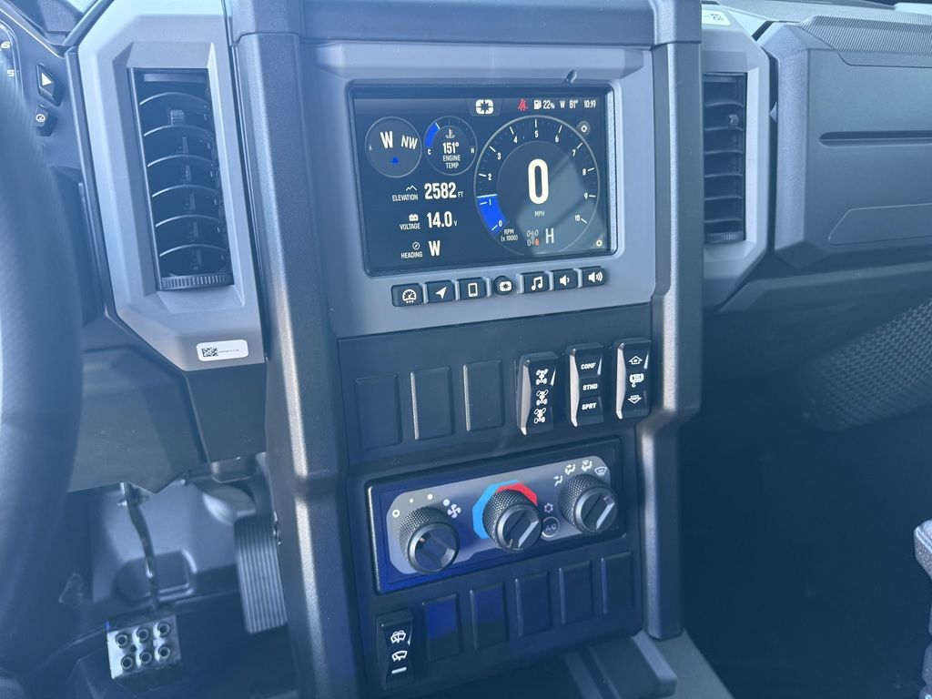 Main image 7