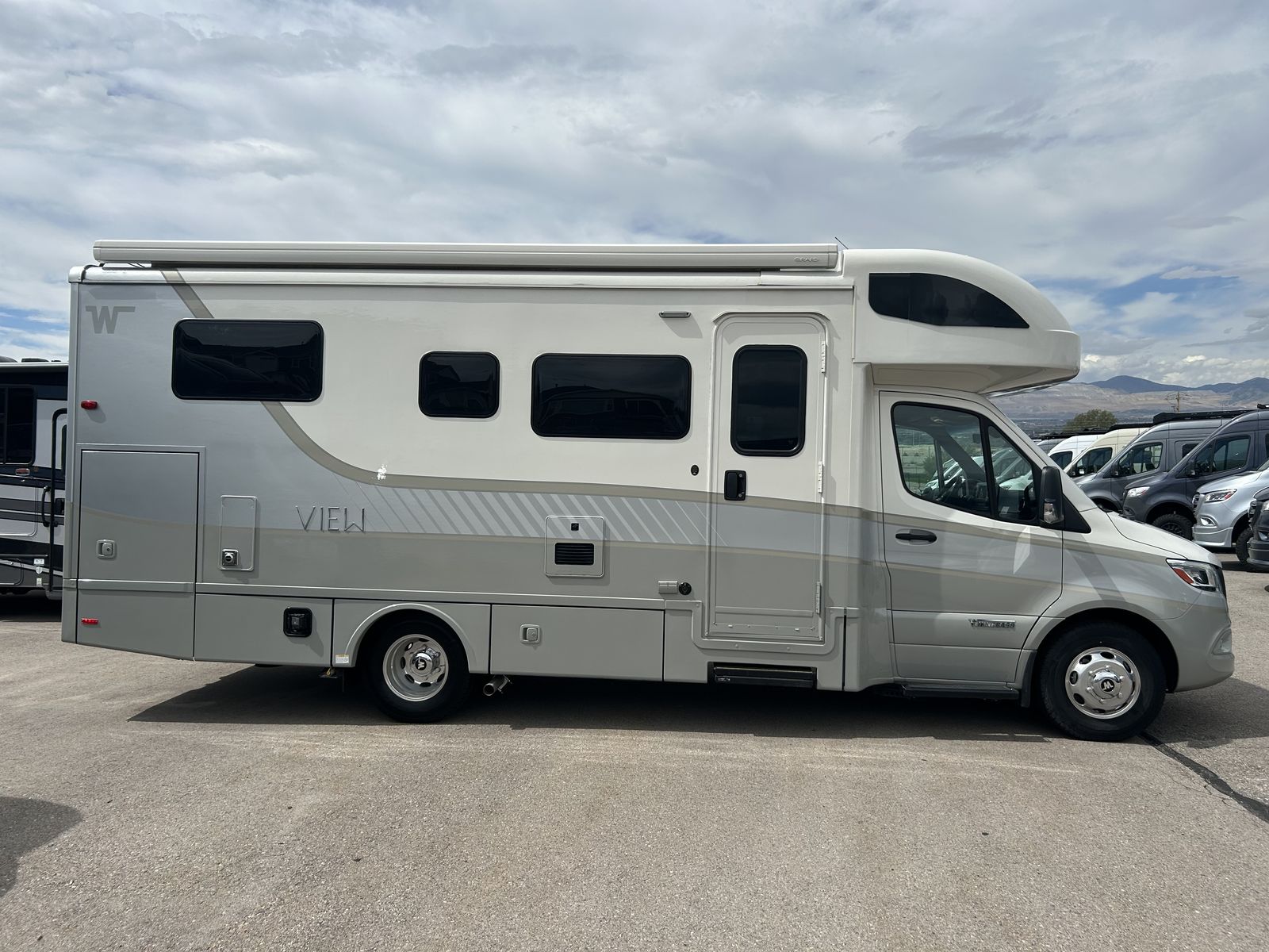 2027 WINNEBAGO VIEW 24R