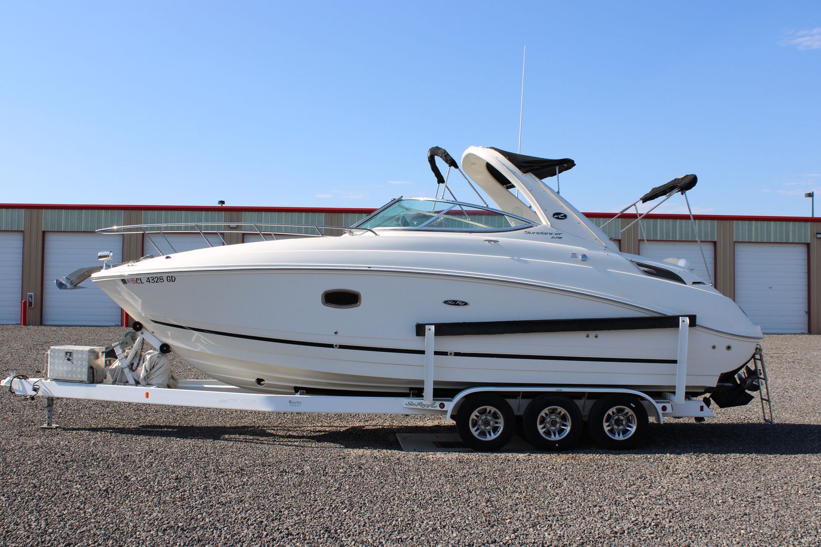 2009 Sea Ray 260 Sundancer ( Very Clean & Well Maintained !!! )