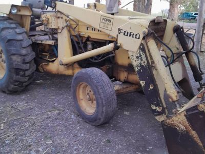 Ford tractor