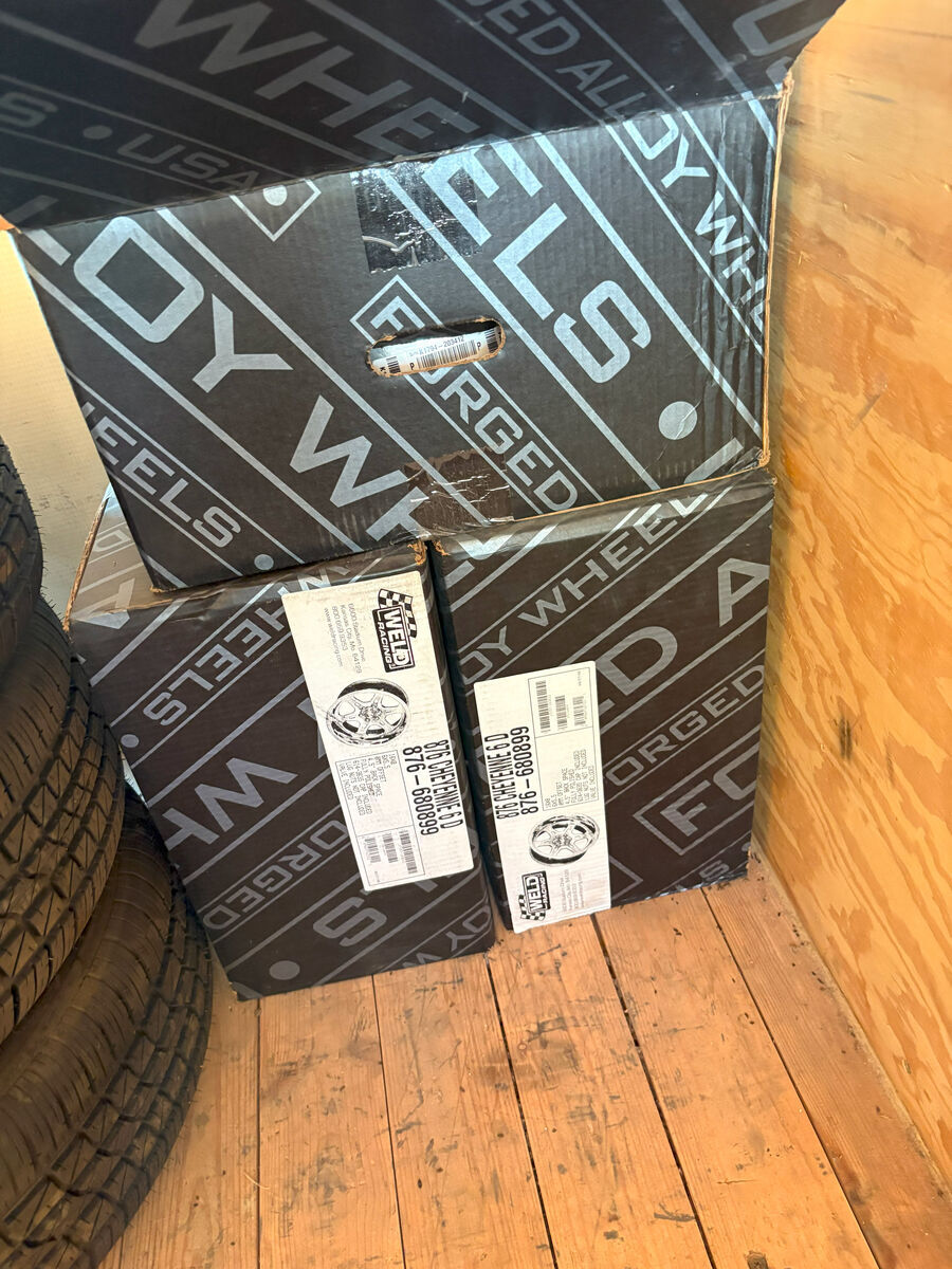 Weld Racing Cheyenne 6D 16" x 8" Rims (Set of 3) NEW IN BOX