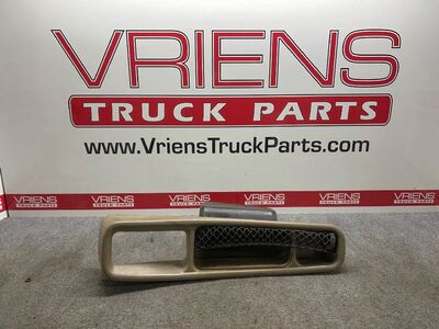 Used Peterbilt Sleeper Interior Header Shelf, Part # 20-17267