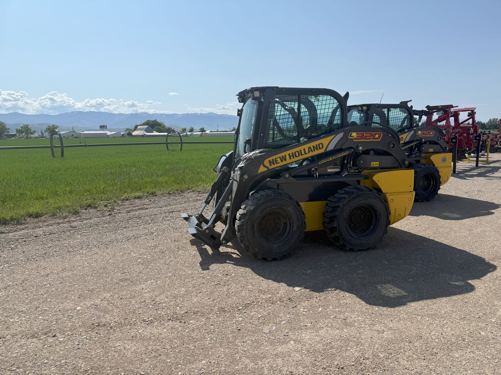 2025 New Holland L320 Skid Steer 022341