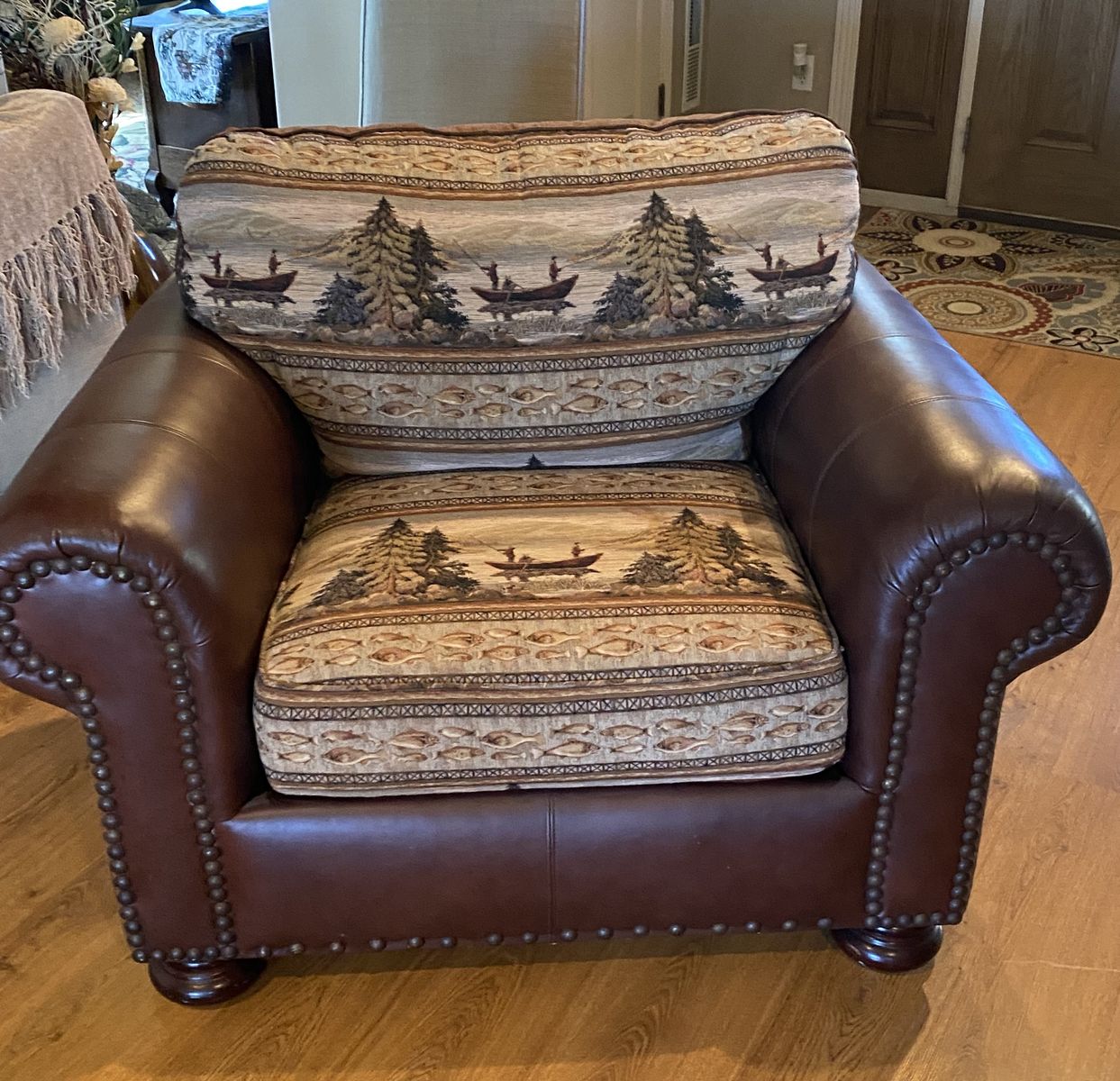 Leather/Fabric Chair