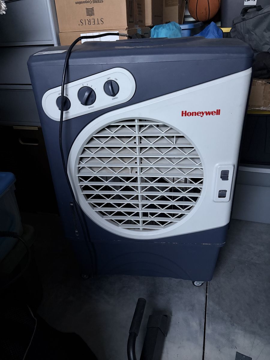 Honeywell Portable Evaporative Swamp Cooler Air Cooler with Wheels