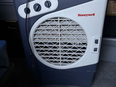 Honeywell Portable Evaporative Swamp Cooler Air Cooler with Wheels