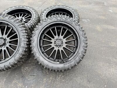 22x10 TIS 567 6 Lug 6x5.5 | 6x135 33x12.50R22 R/T