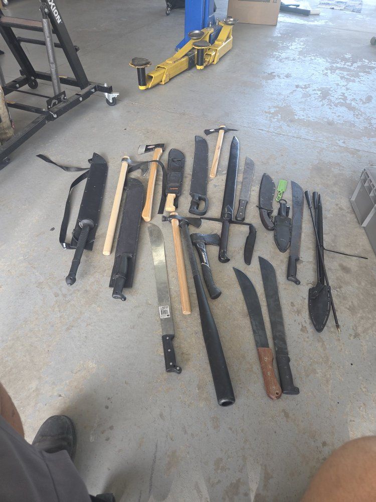 Various Axes & Machetes with Sheaths - Tools for Outdoor, Camping, and Survival