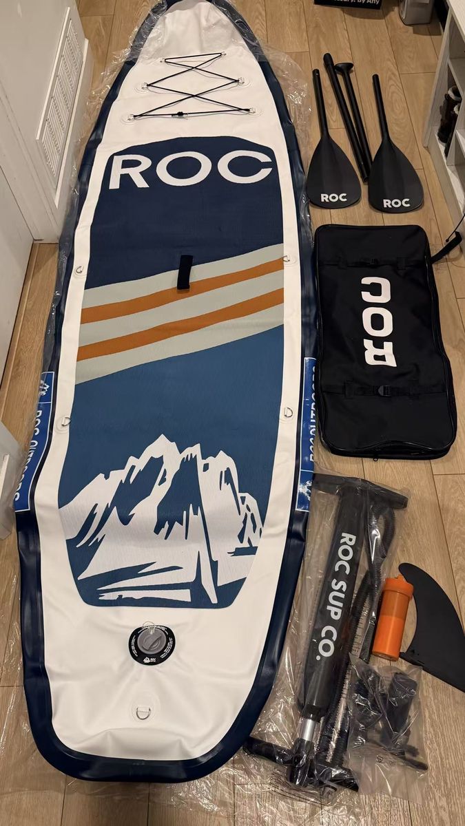 Brand new in box paddle board (come with double side kayak paddle)