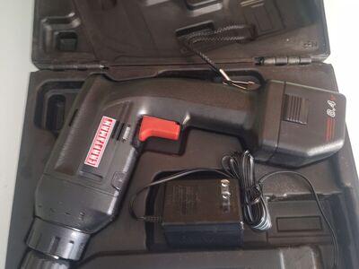 CRAFTSNMAN DRILL 8.4 v