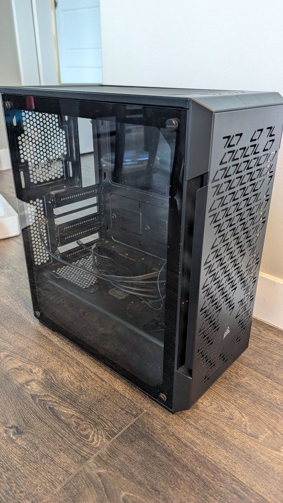 Corsair Graphite Series 220T RGB Mid-Tower Gaming Case - Black