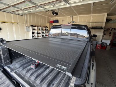 Tonneau cover Nissan Frontier Retrax