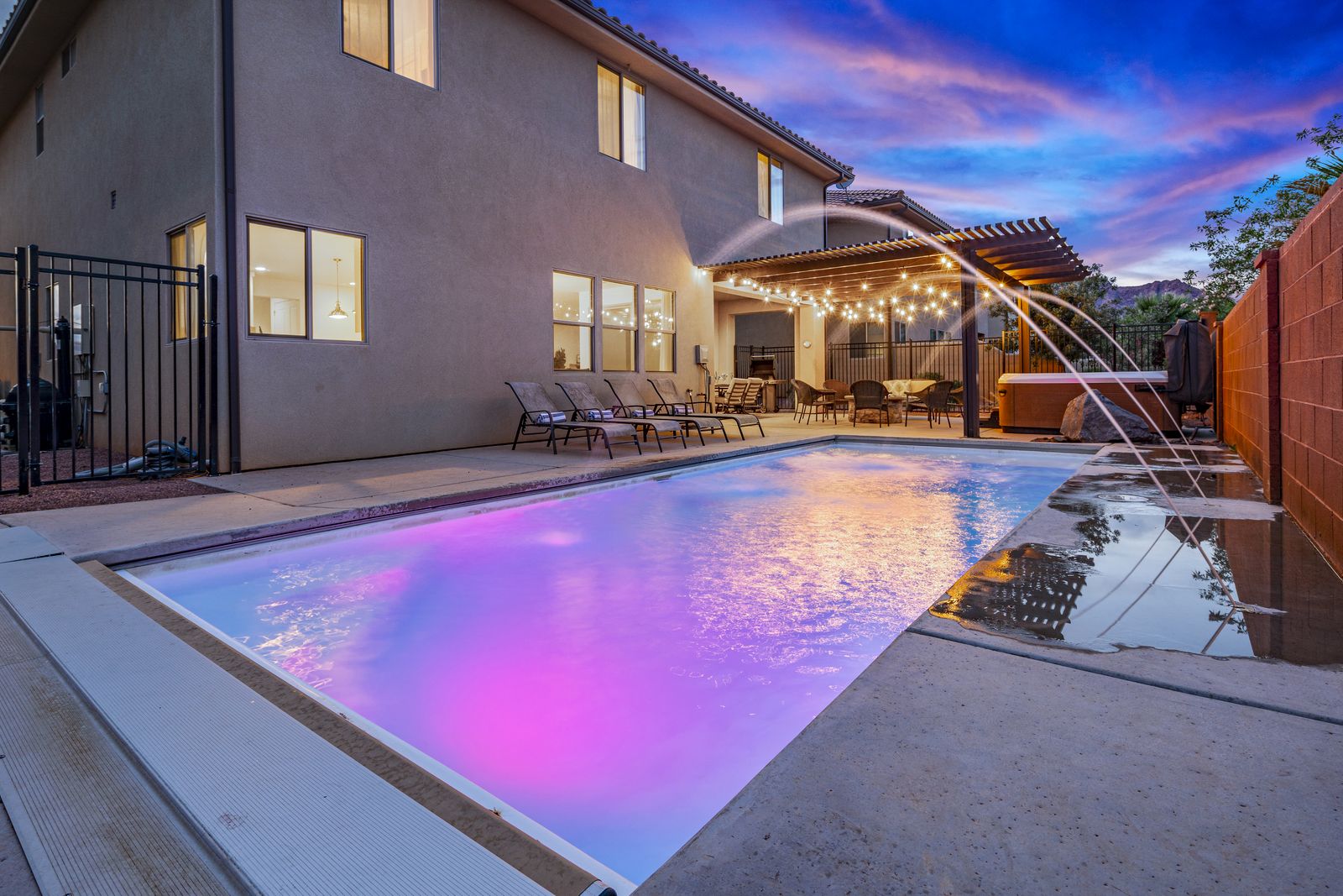 Paradise Village 94