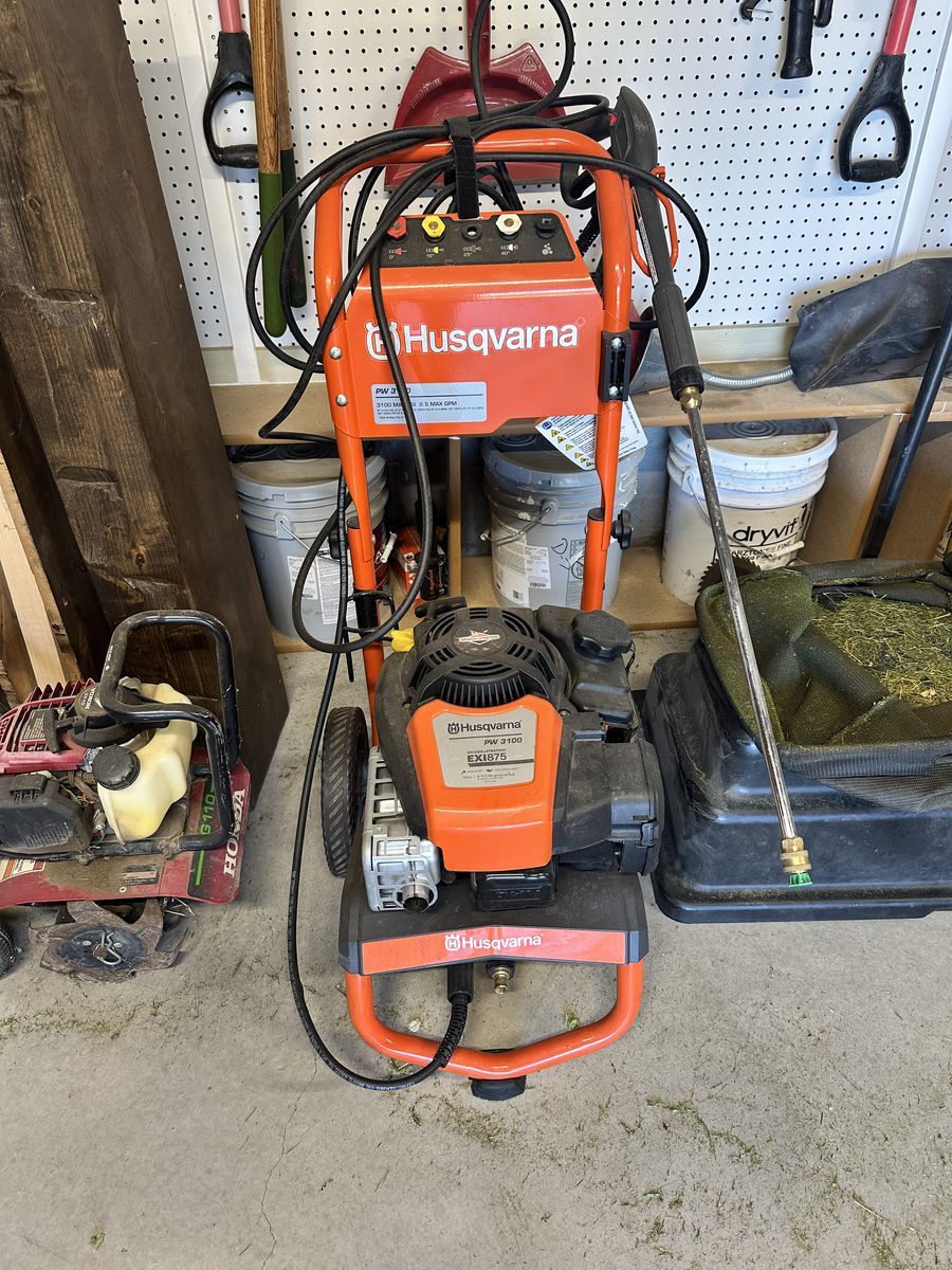Husqvarna PW3100 Pressure Washer