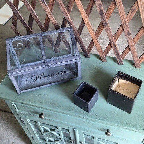 "Flowers" Box with 2 Black Planters