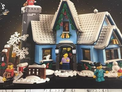 Lego Santa’s Visit 10293 Winter Village New and Sealed