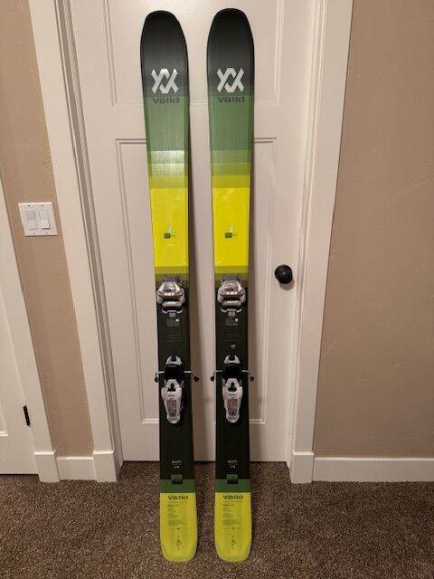 Volkl Blaze 114 Amazing Powder Ski. Like new. 184cm. Marker Griffon 13 Binding