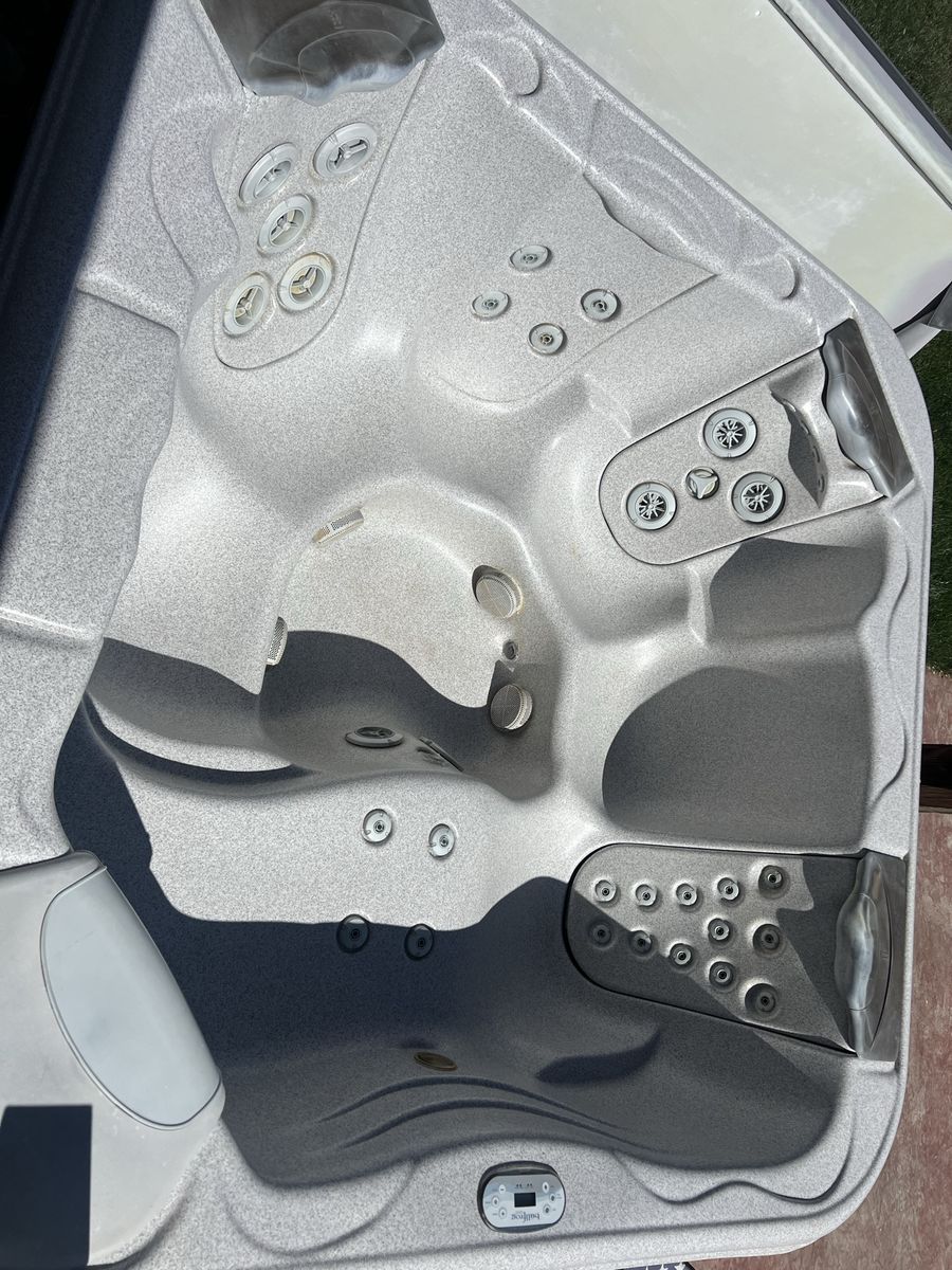 Main image 2