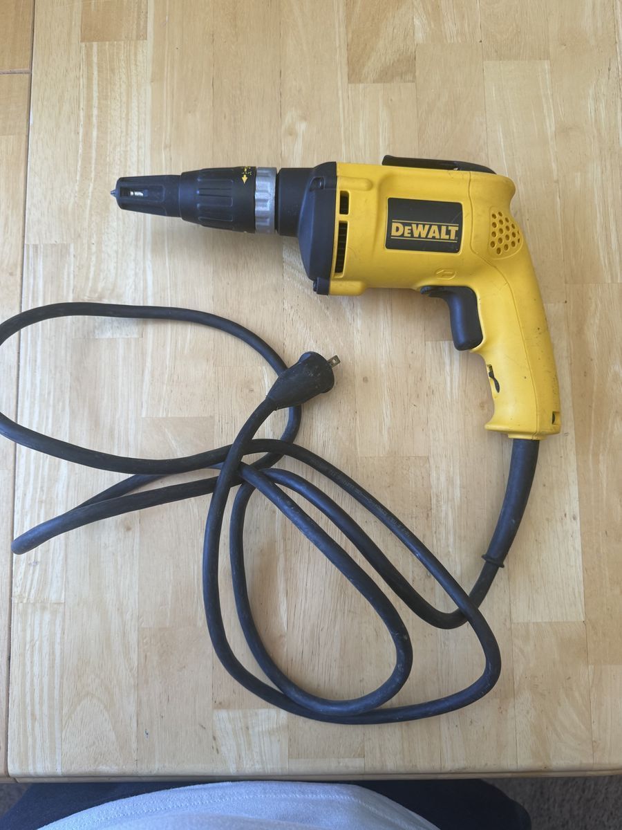 Dewalt Model 255 corded drywall screw gun
