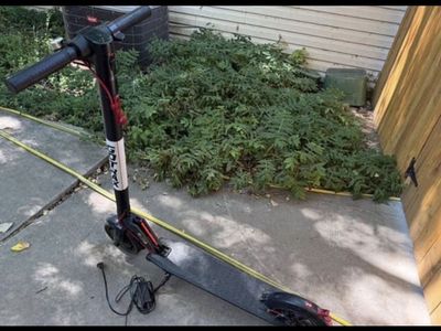 GOTTAX SCOOTER - GREAT PRICE - Motorized Scooter 1/2 price & Perfect for The Summer Time