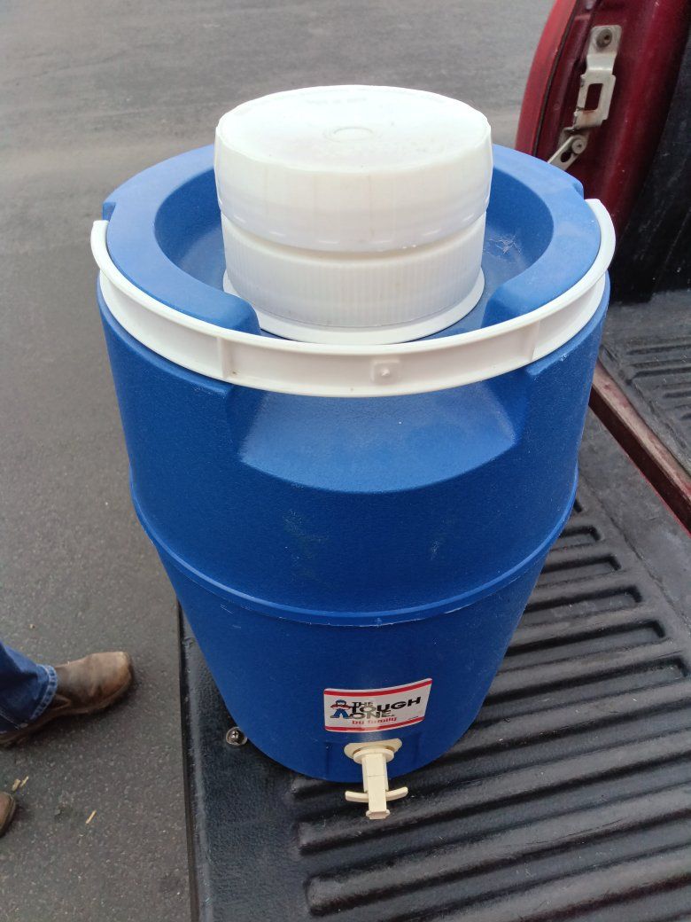The Tough One 2gal Coller Like New!