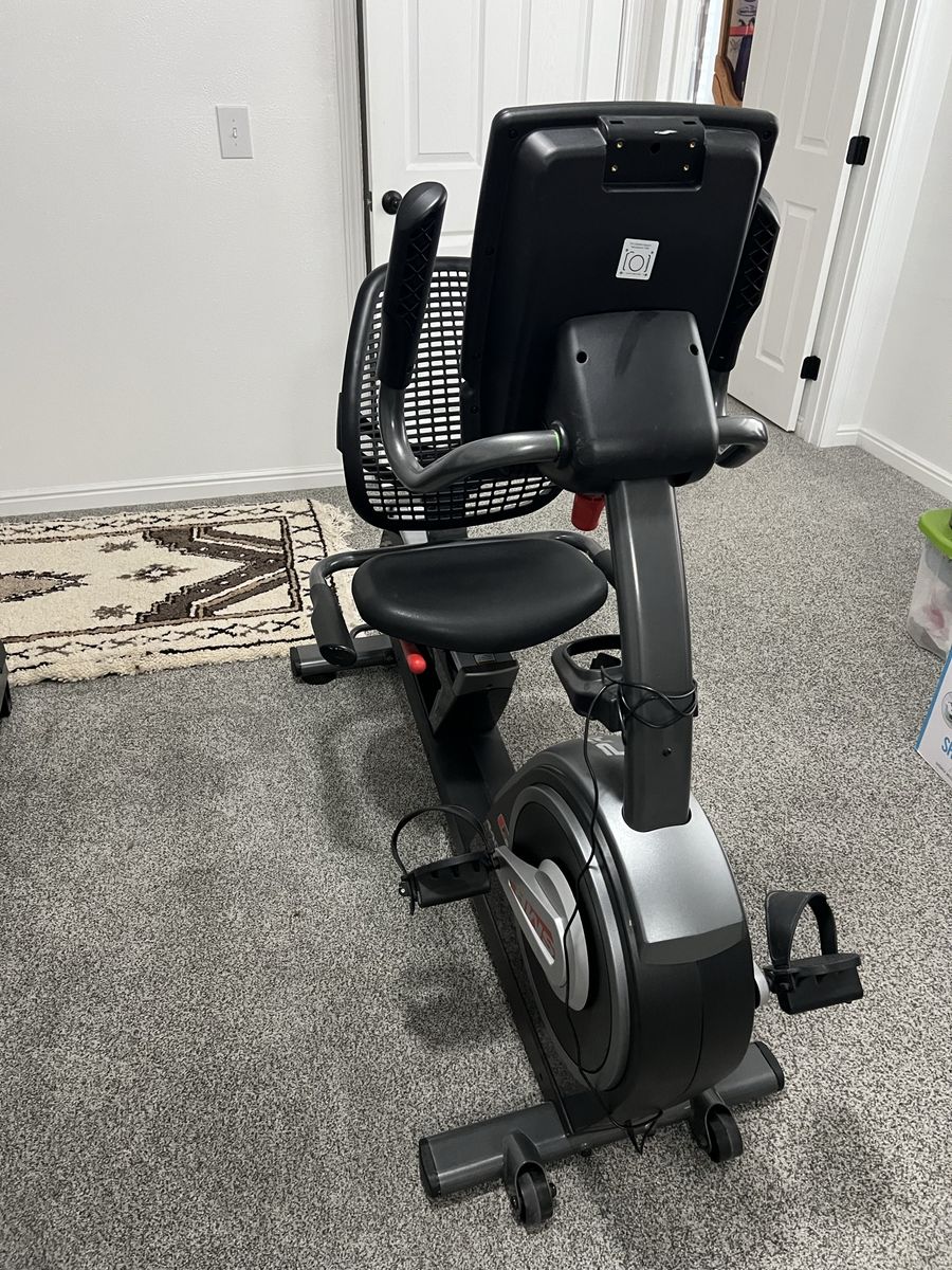 ProForm 440 ES Recumbent Exercise Bike - Magnetic Resistance, Like New Condition