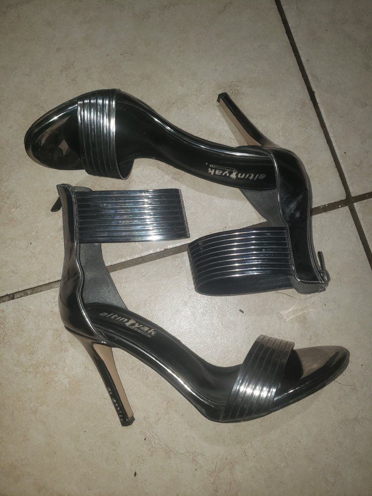 Altınyak Silver Strappy Heels with Ankle Cuff - Size 7/8, 4-inch Heel