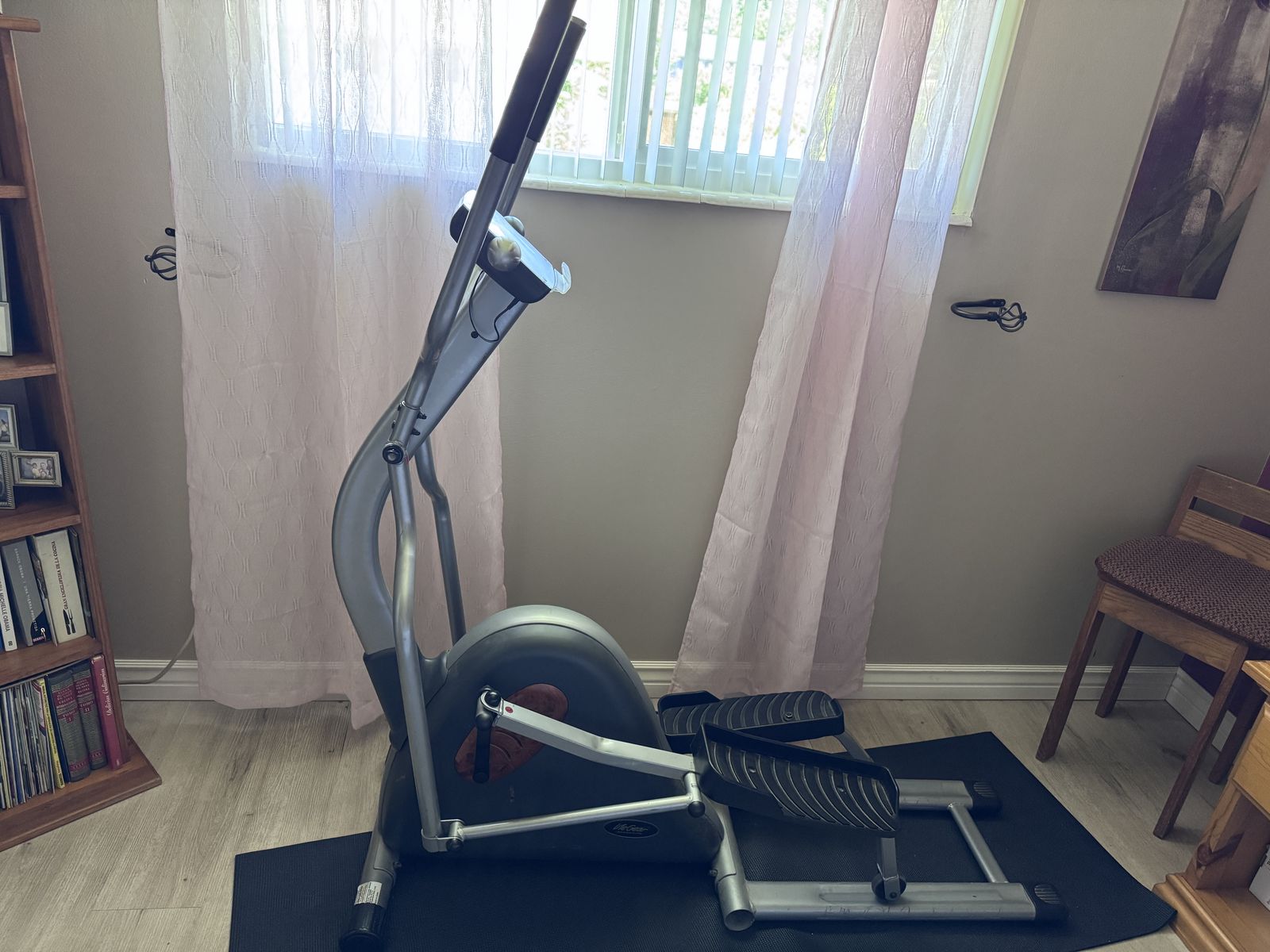 LifeGear KB Elliptical Cross Trainer