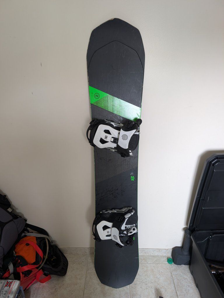 Nideker Rave 162 w/Gnu Psych Speed in Bindings