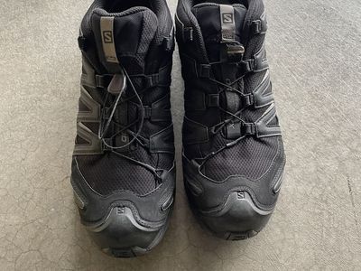 Men’s Solomon running shoes size12 1/2