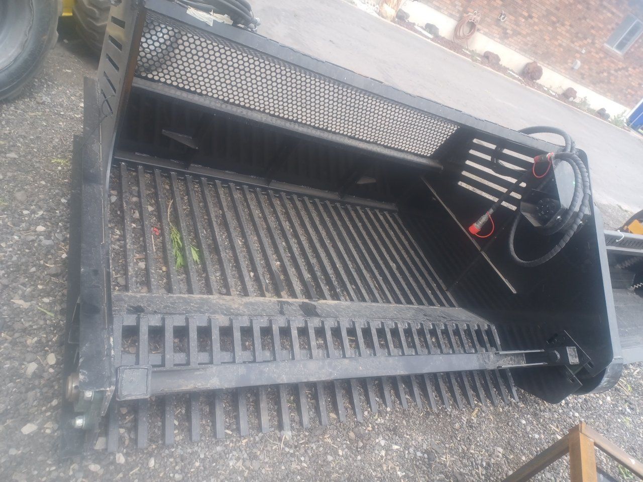 AMAZING SKID STEER ROCK PICKER ARENA CLEANER