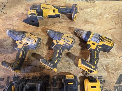 Dewalt tool set 200 or best offer