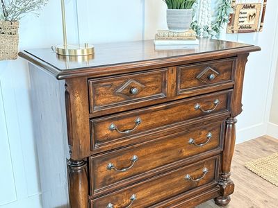 Gorgeous Wood mahogany 4 large drawer Dresser