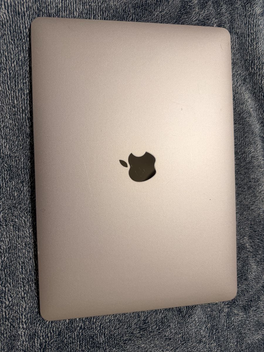 9th Gen Apple MacBook Laptop