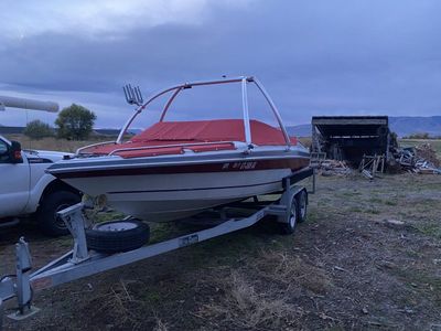 1994 Reinell open bow boat (ski/wakeboard boat)