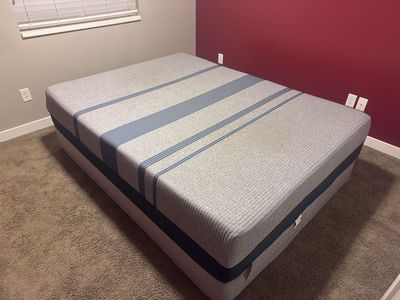 FREE Queen Memory Foam Mattress & Boxspring
