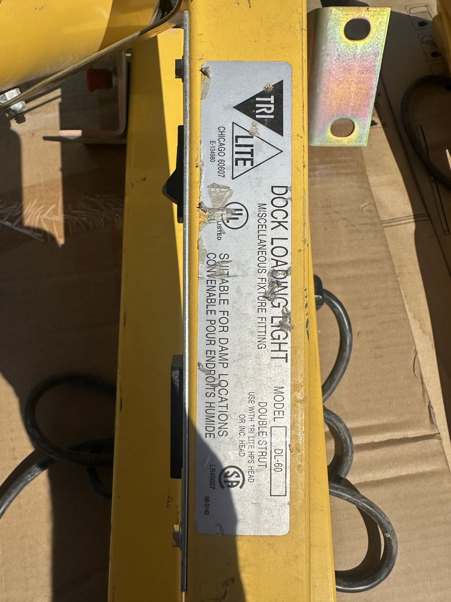 3/Tri-Lite DL-60 Dock Loading Light Double Strut Industrial Fixture - Yellow