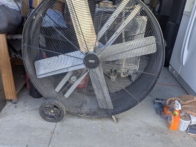Uline Portable Electric Floor Fan with Wheels - Industrial Heavy-Duty Air Mover