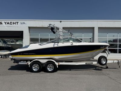 2006 22' Regal 2200 Bowrider