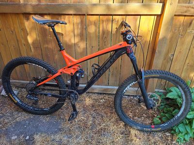 2014 Trek Slash 9 size L 27.5